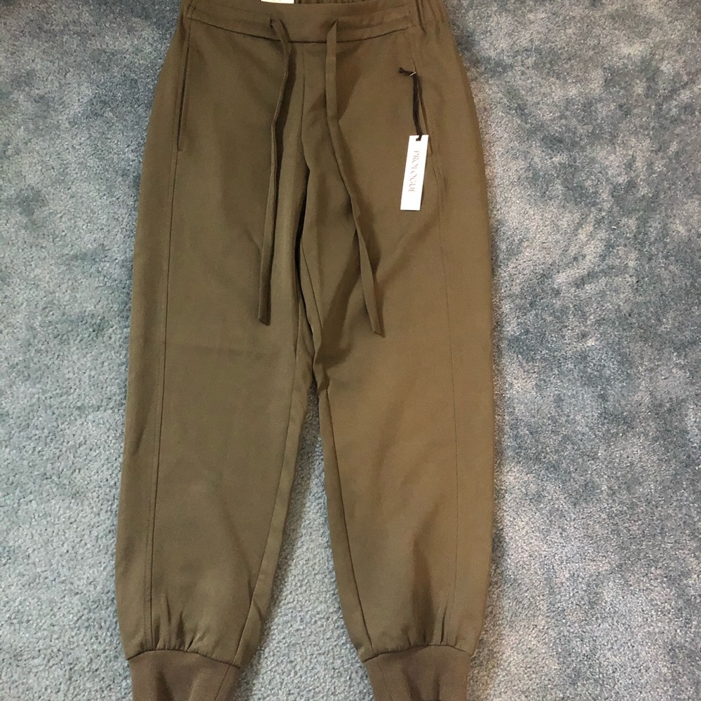 Mid rise jogger. Dressy not work out joggers:)